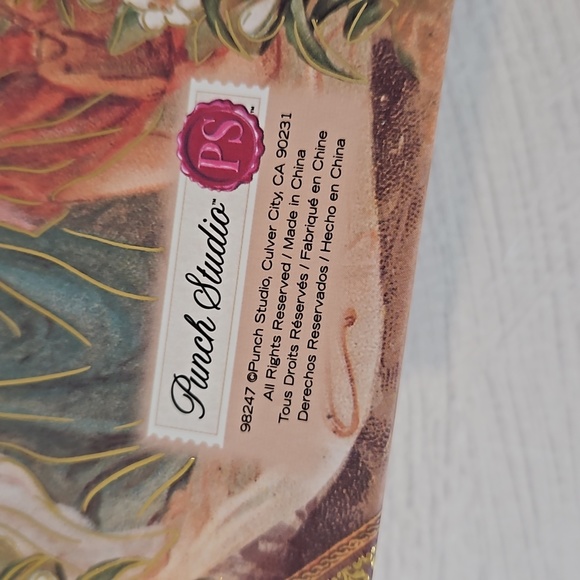 Punch Studio Christmas themed manger scene keepsakes faux book box gilded - Picture 7 of 10